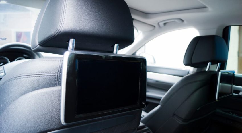 Estos 5 soportes de tablet para el reposacabezas del coche son perfectos para viajar esta Semana Santa