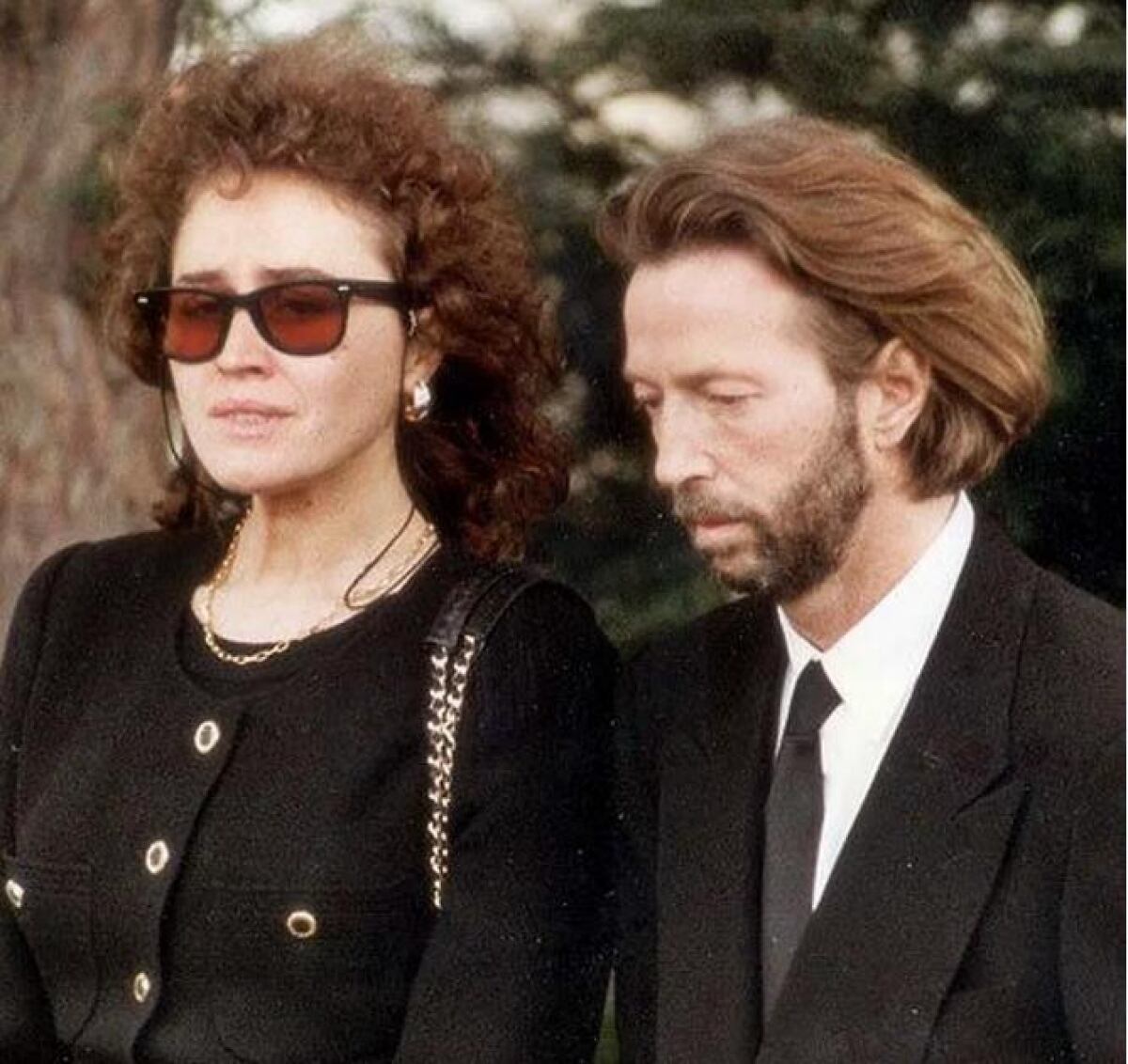 Eric Clapton y Lory Del Santo en el funeral de su hijo Conor, en Inglaterra