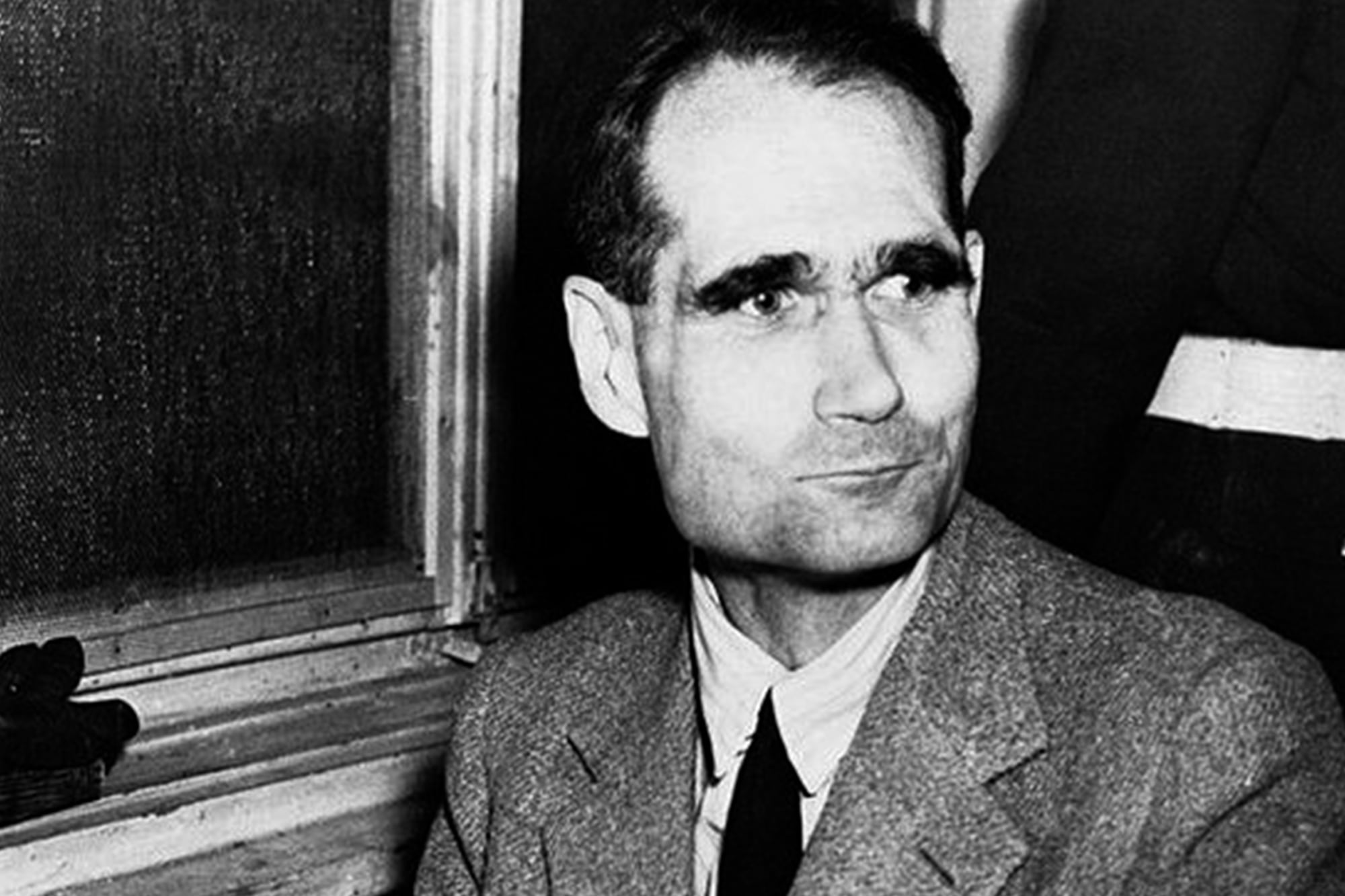 Rudolf Hess, uno de los criminales nazis enjuiciados que Rudel ayudó desde la Argentina