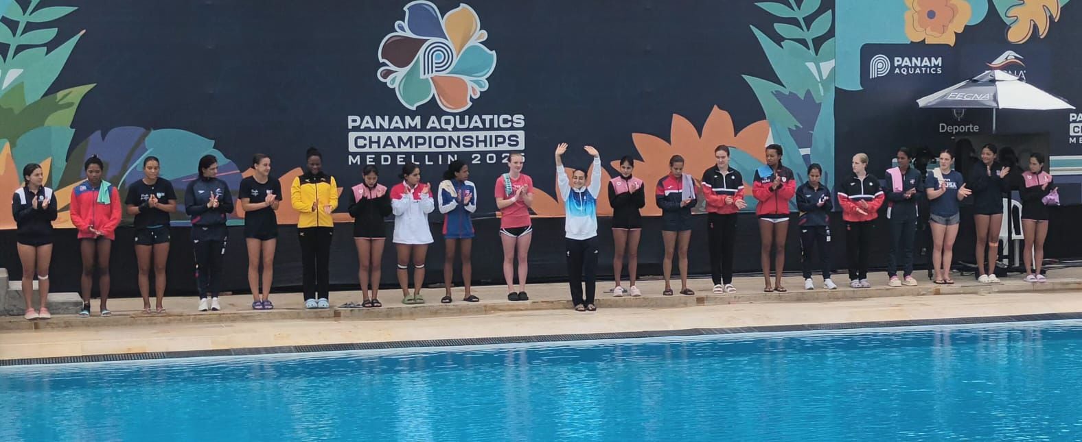 En clavados, Azul encontró su nuevo cielo: fue campeona nacional en 2023, 2024 y 2025. Se alzó como medallista sudamericana Junior y Mayor, y hasta fue finalista panamericana.