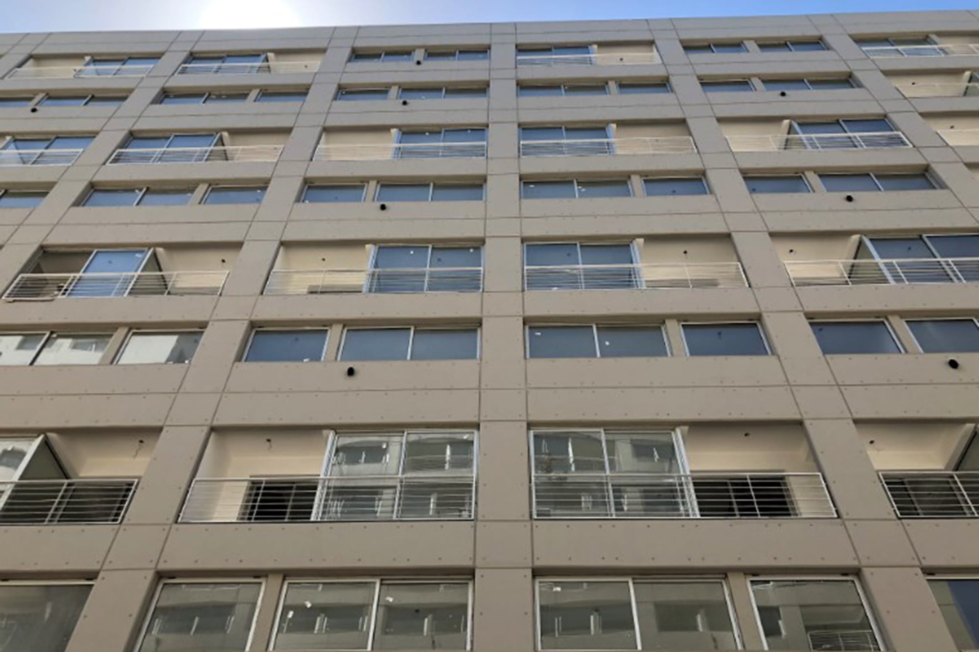 La empresa a cargo del proyecto es Constructora Sudamericana (Cosud), responsable de los sectores 1, 2 y 10 del complejo