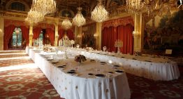 Condenan a un año de cárcel al mayordomo del Elíseo que robó parte de la vajilla del palacio