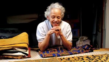 Un joven mató a su abuela y la enterró en el patio después de que ella le pidiera que buscara trabajo