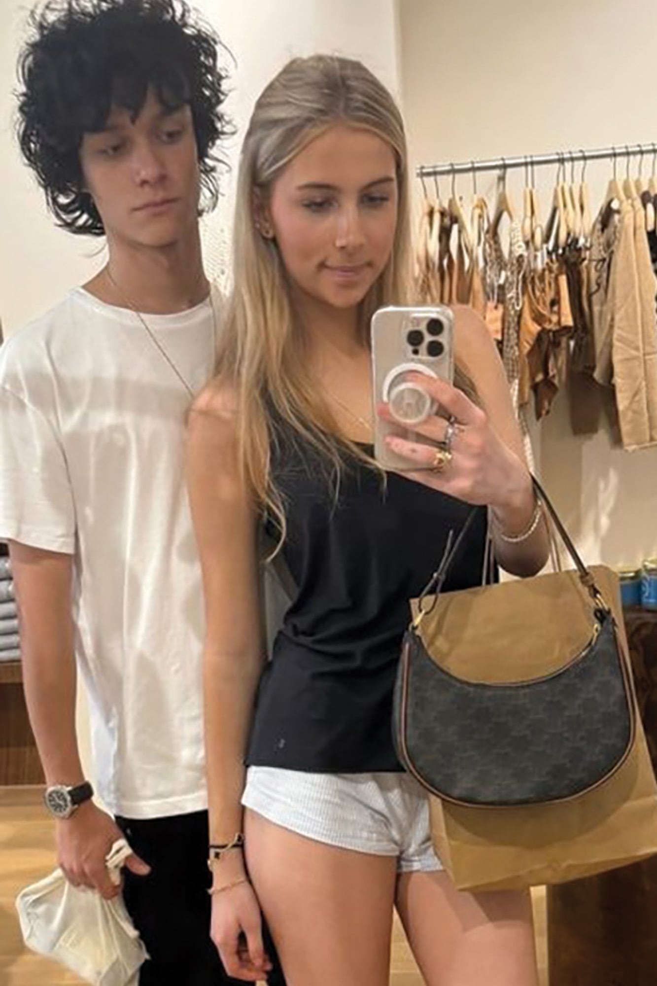 Junto a su novio Miles Jebbia