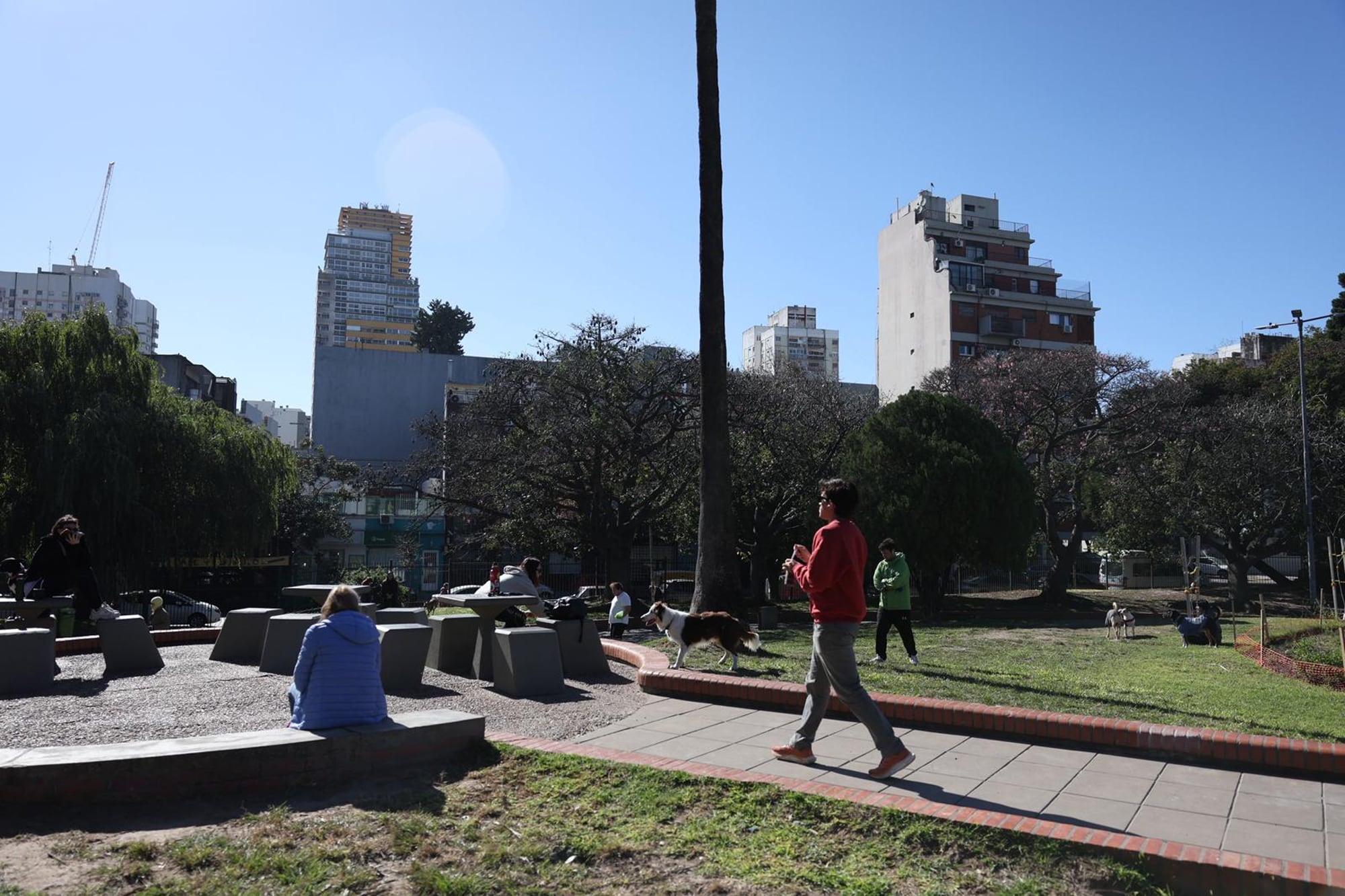 Malestar de los vecinos de Palermo por la construcción de una cochera subterránea en plaza Armenia.
