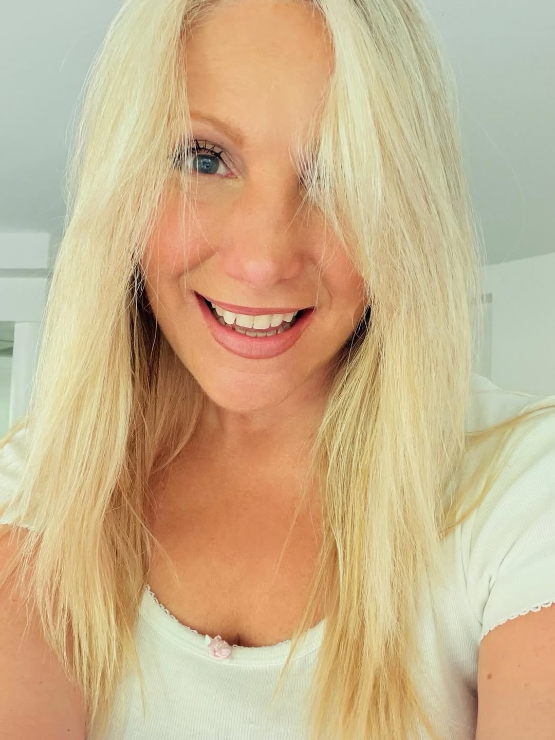 Laura Tuny no solo compone para sí misma, sino también para el mercado internacional (Foto: Instagram/@lauratuny)