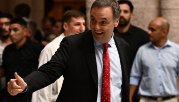 Manuel Adorni ensayó y recorrió el recinto de Diputados en la previa al informe que dará el miércoles