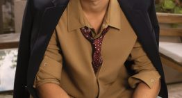 Tiene 21 años, es hijo de una top model y además de brillar en las pasarelas, debutará como actor con Cris Morena