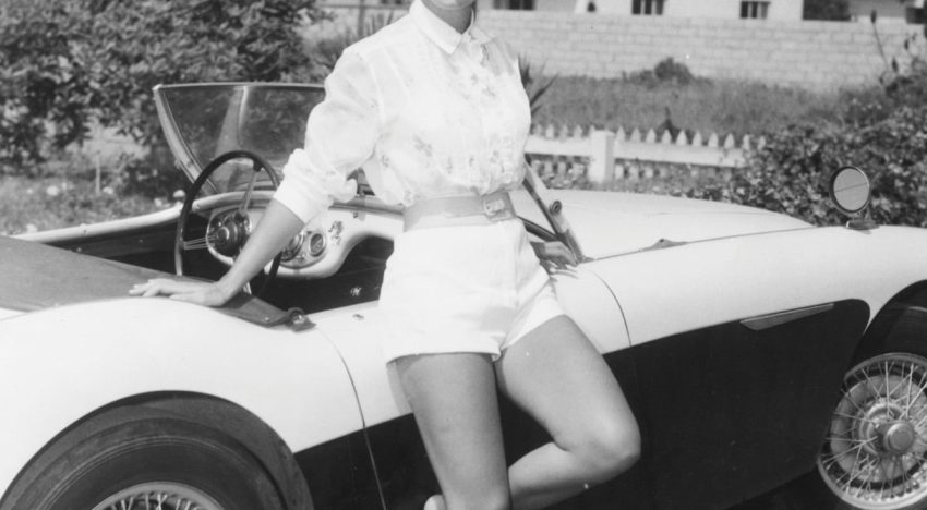 Tiene 96. Es la última diva del Hollywood de oro, su historia de amor conquistó al mundo y una dura enfermedad la obligó a recluirse