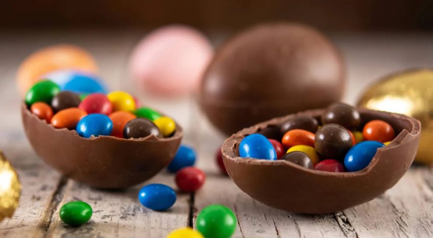 Sin azúcar ni gluten: cómo hacer un huevo de pascua saludable con ingredientes que tenés en casa