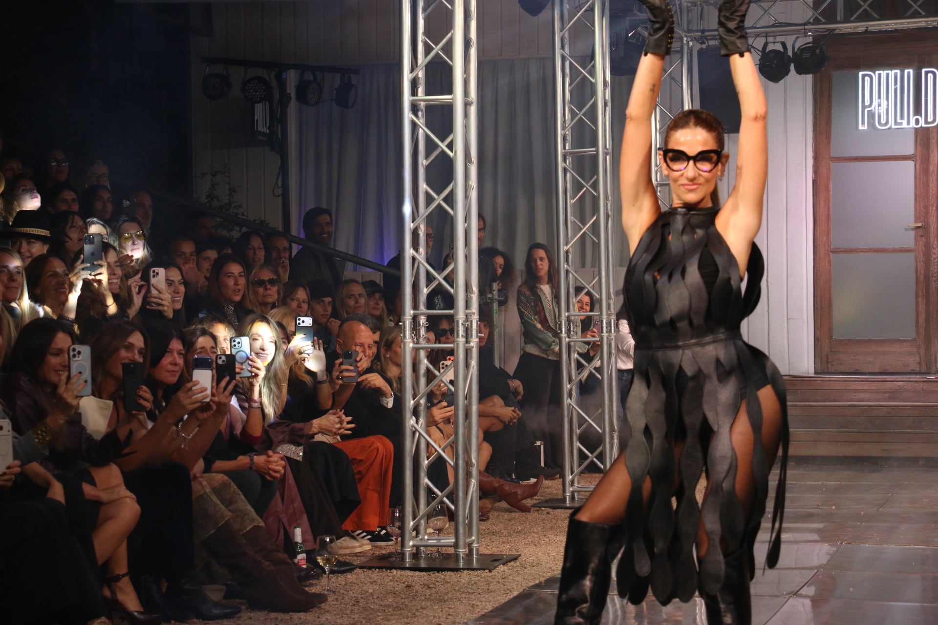 Puli Demaría fue la gran protagonista de la noche en La Aldea, Pilar. (Foto: Movilpress)