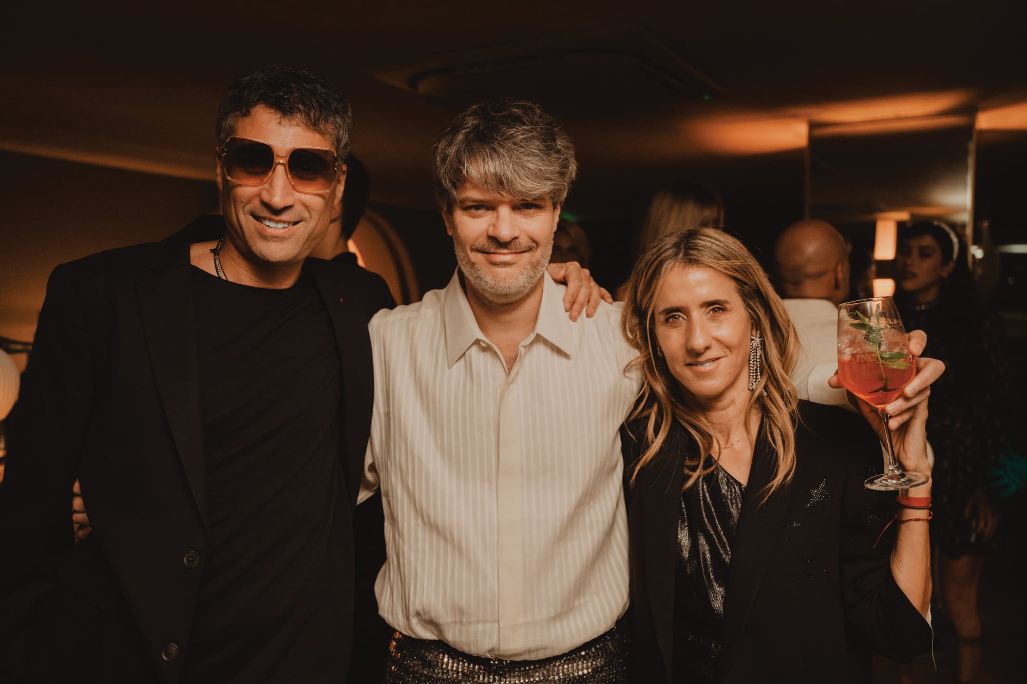 Edo, con el financista Federico Cinque y su mujer, Soledad Serrano