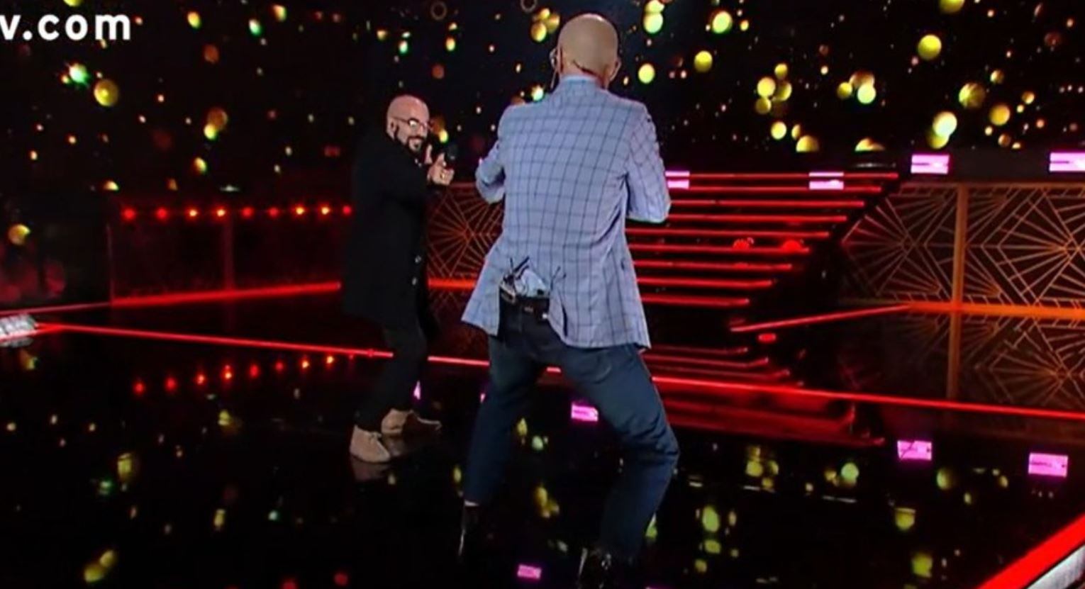 Abel Pintos con Nicolás recreando un meme (Foto: Captura eltrece)