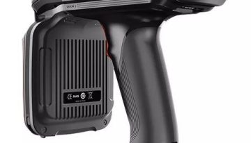 Del peaje al campo: un dispositivo lee “la patente” de las vacas y transforma el trabajo del agro