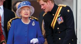 Isabel II, nuevas revelaciones. La verdadera causa de muerte del príncipe Felipe, lo que la ponía furiosa de su marido y su pelea con Harry