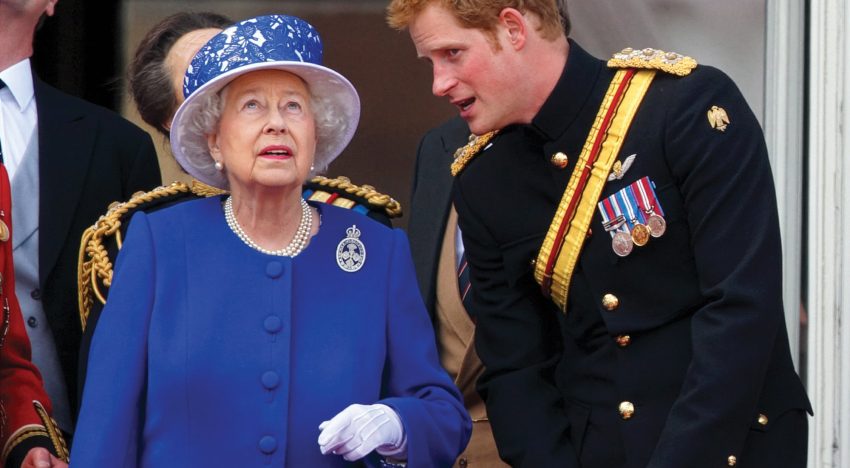 Isabel II, nuevas revelaciones. La verdadera causa de muerte del príncipe Felipe, lo que la ponía furiosa de su marido y su pelea con Harry