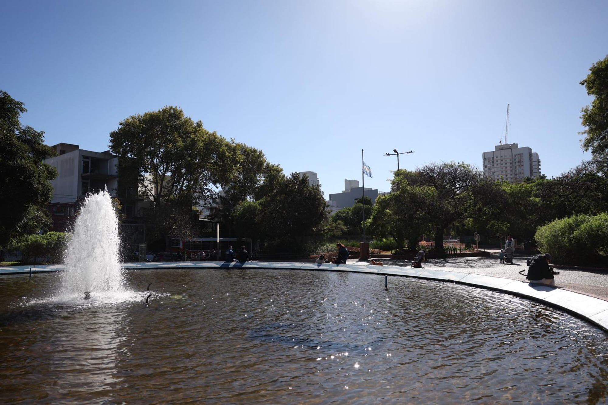 Malestar de los vecinos de Palermo por la construcción de una cochera subterránea en plaza Armenia.