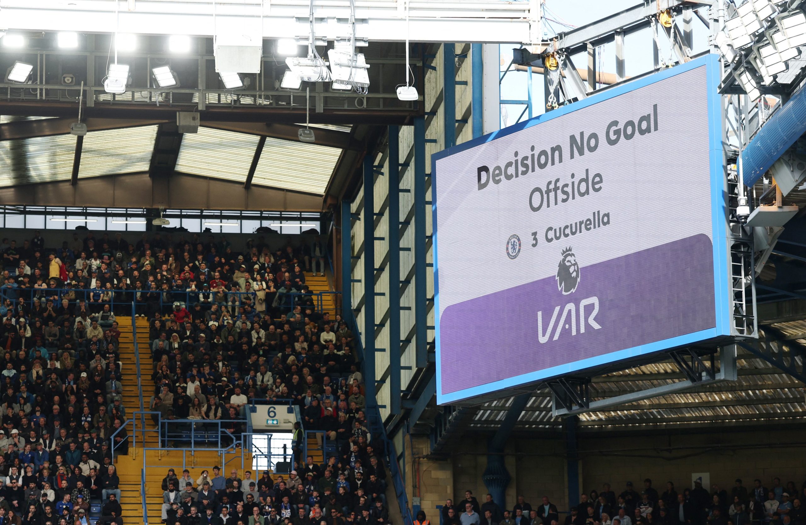 Chelsea vs Manchester City por la fecha 32 de la Premier League del 2026.