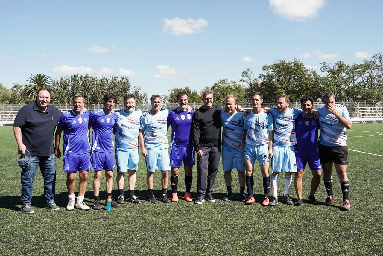 Los dirigentes peronistas que jugaron al fútbol en San Vicente, con Sergio Massa como invitado