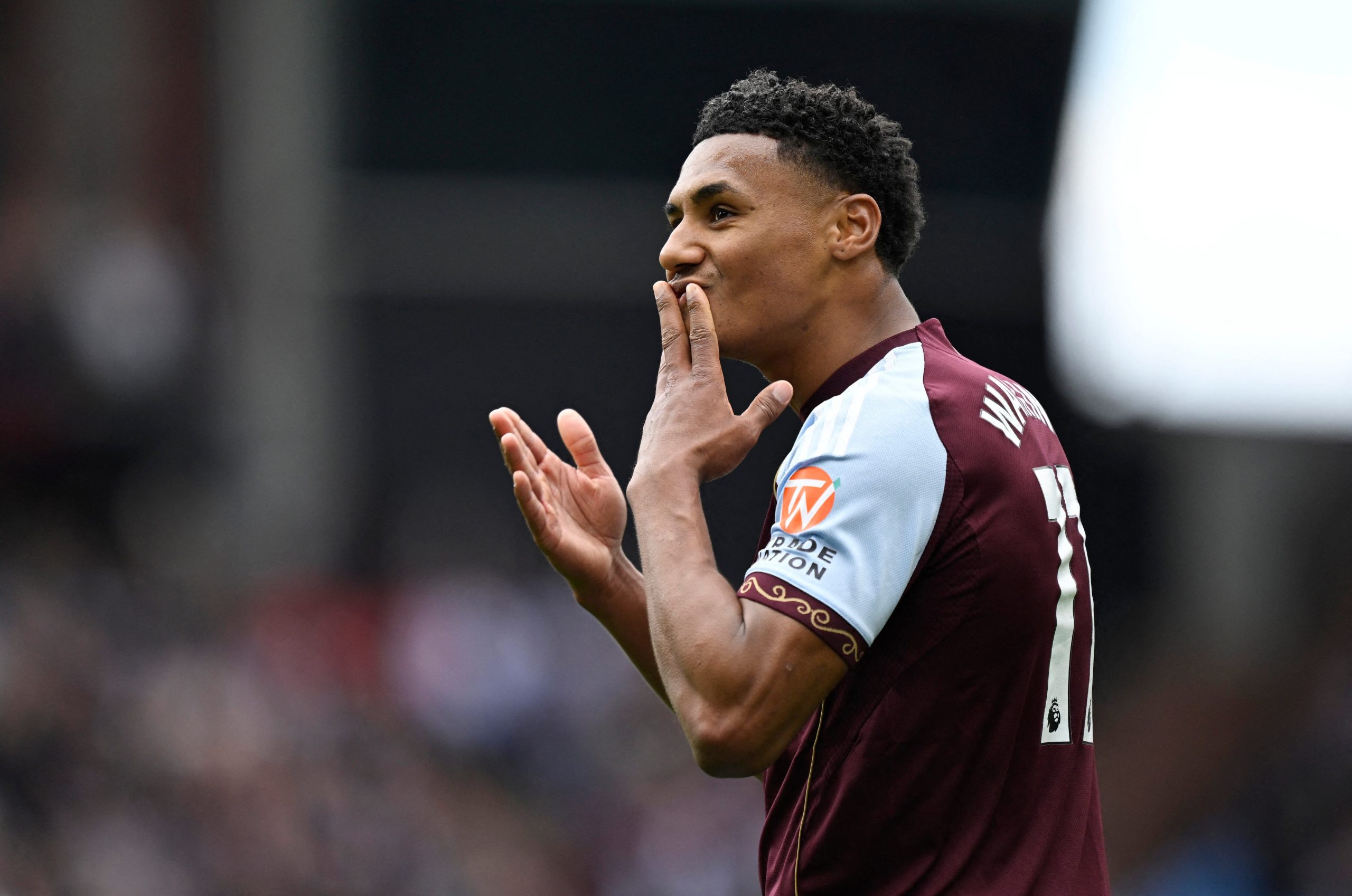 Aston Villa vs Sunderland por la fecha 33 de la Premier League del 2026.