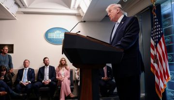 Trump advirtió que Irán “puede ser aniquilado en una noche” y anticipó que mañana podría concretar su amenaza