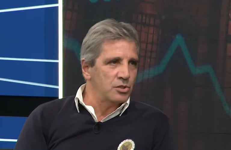El ministro de Economía, Luis Caputo, entrevistado en LN+