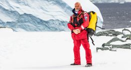 El “quijote polar”: fue oficial de la Armada, sintió el llamado antártico y hoy defiende el silencio urgente de pingüinos y ballenas