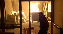 Se incendió el patio de la Facultad de Ciencias Sociales de la UBA: dos hombres fueron asistidos por el SAME