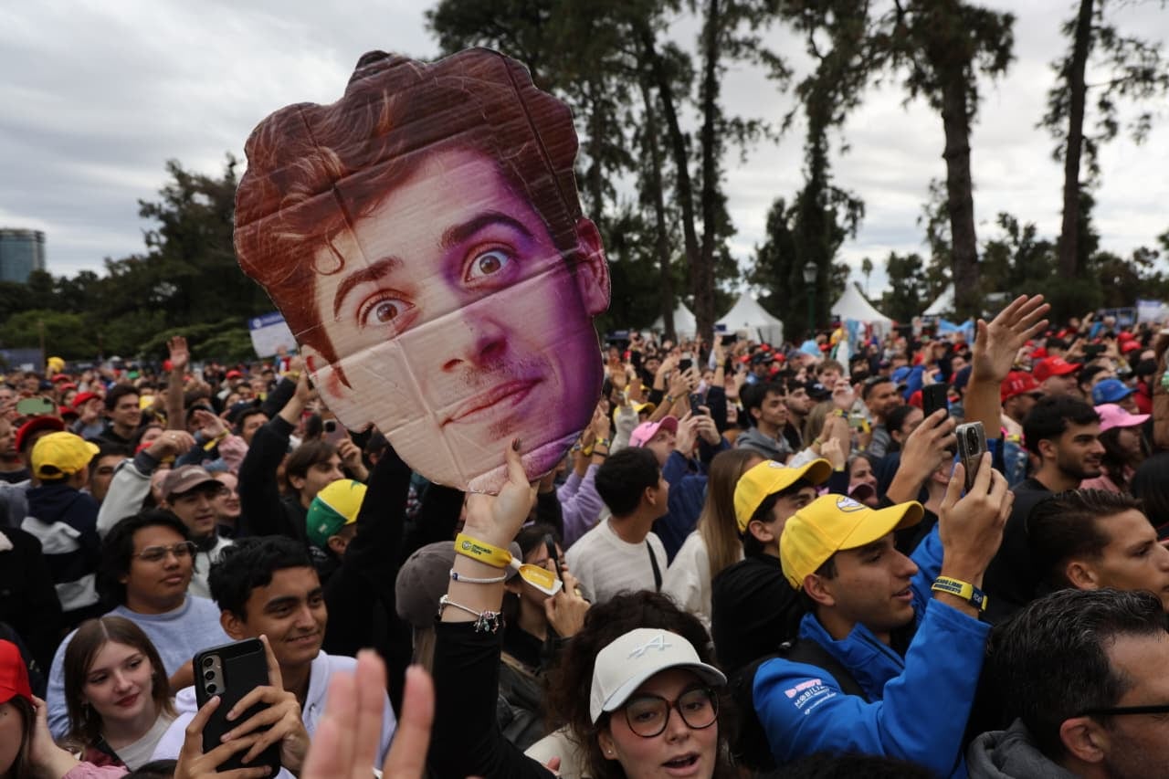 Los fanáticos de Colapinto.