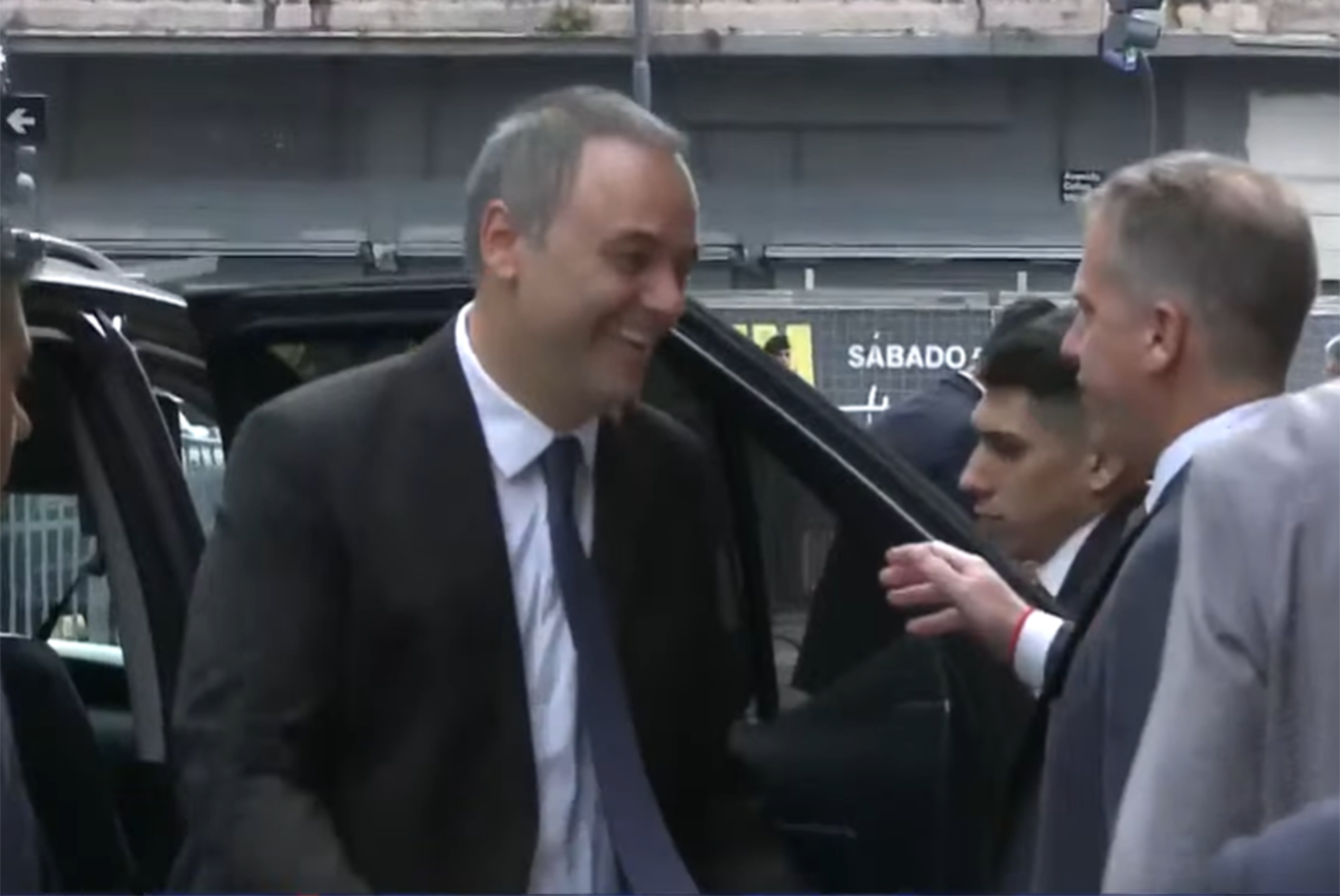 Manuel Adorni llegó a al Congreso de la Nación para presentar el informe de gestión