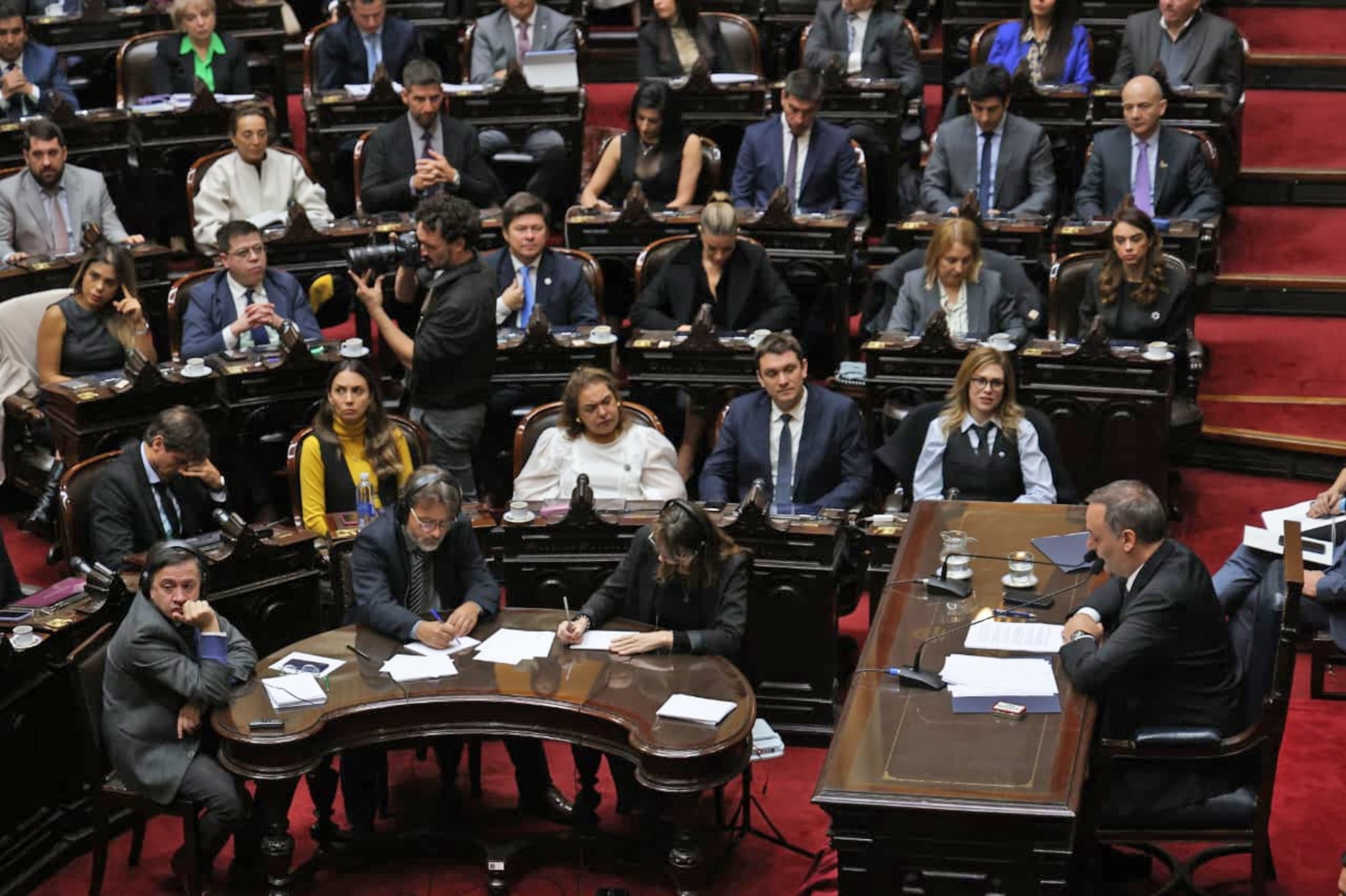 Manuel Adorni presenta el informe de gestión en el Congreso de la Nación