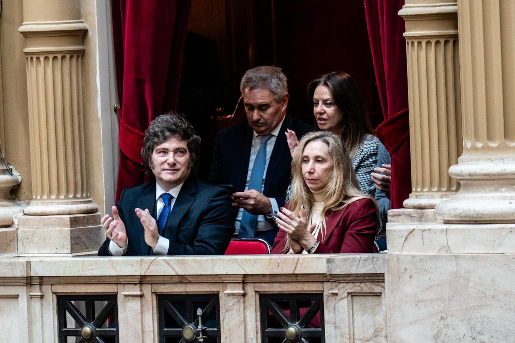 Los hermanos Milei, en el palco de la Cámara de Diputados durante la sesión informativa del jefe de Gabinete, Manuel Adorni. Con ellos, Quirno y Pettovello