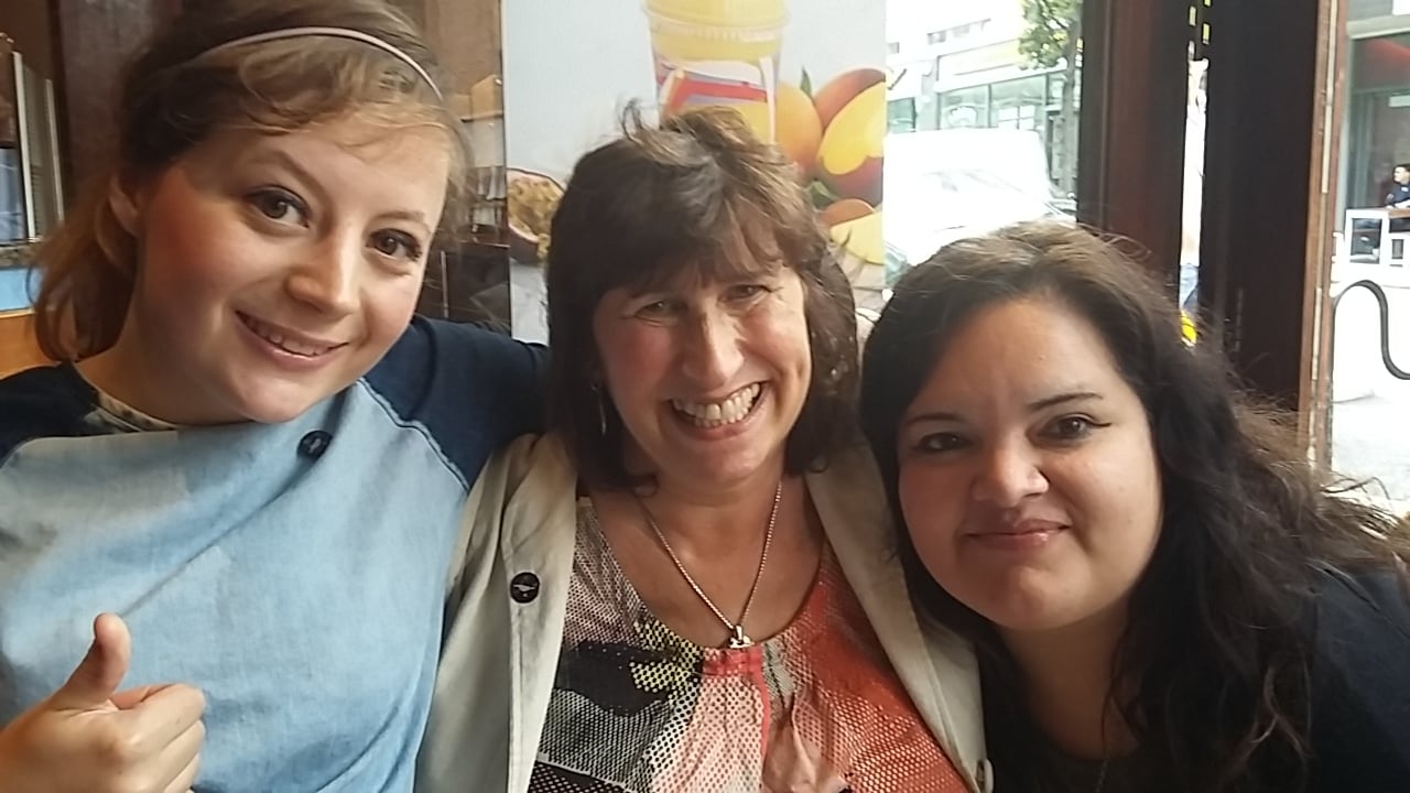 Cada vez que Patricia visita a su madre se queda por un período de tres meses, pero está pensando en volver de manera definitiva.