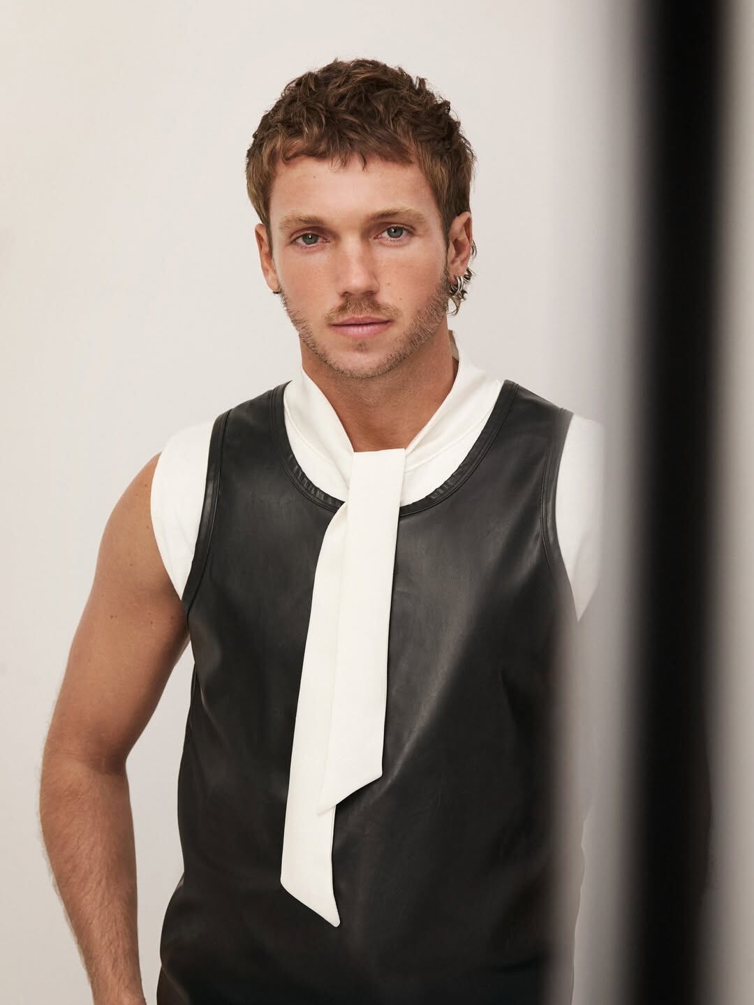 Franco Masini con looks versatiles para un shooting de moda Foto: @francomasini