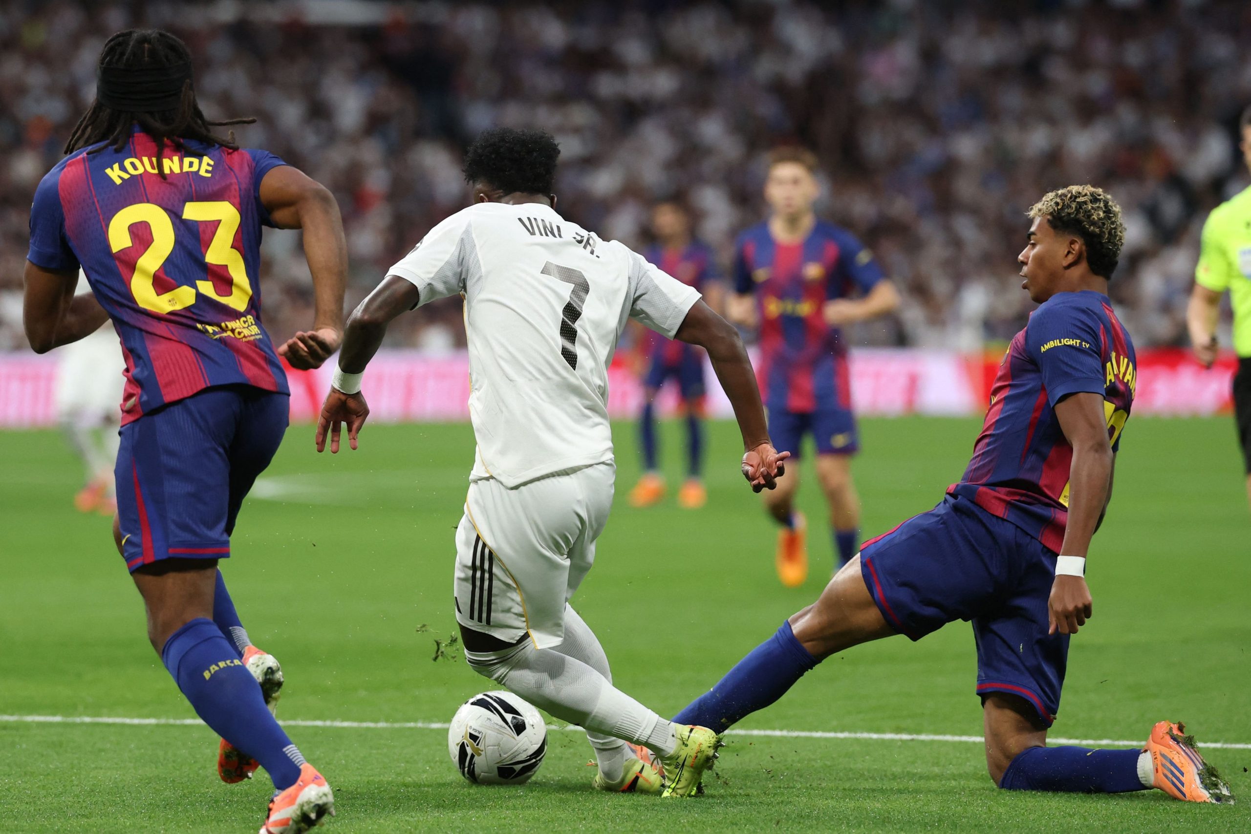 Rivales en la cancha, pero con una ideología clara; Vinicius apoyó a Lamine Yamal sobre su descargo contra el racismo y la discriminación en los estadios de fútbol