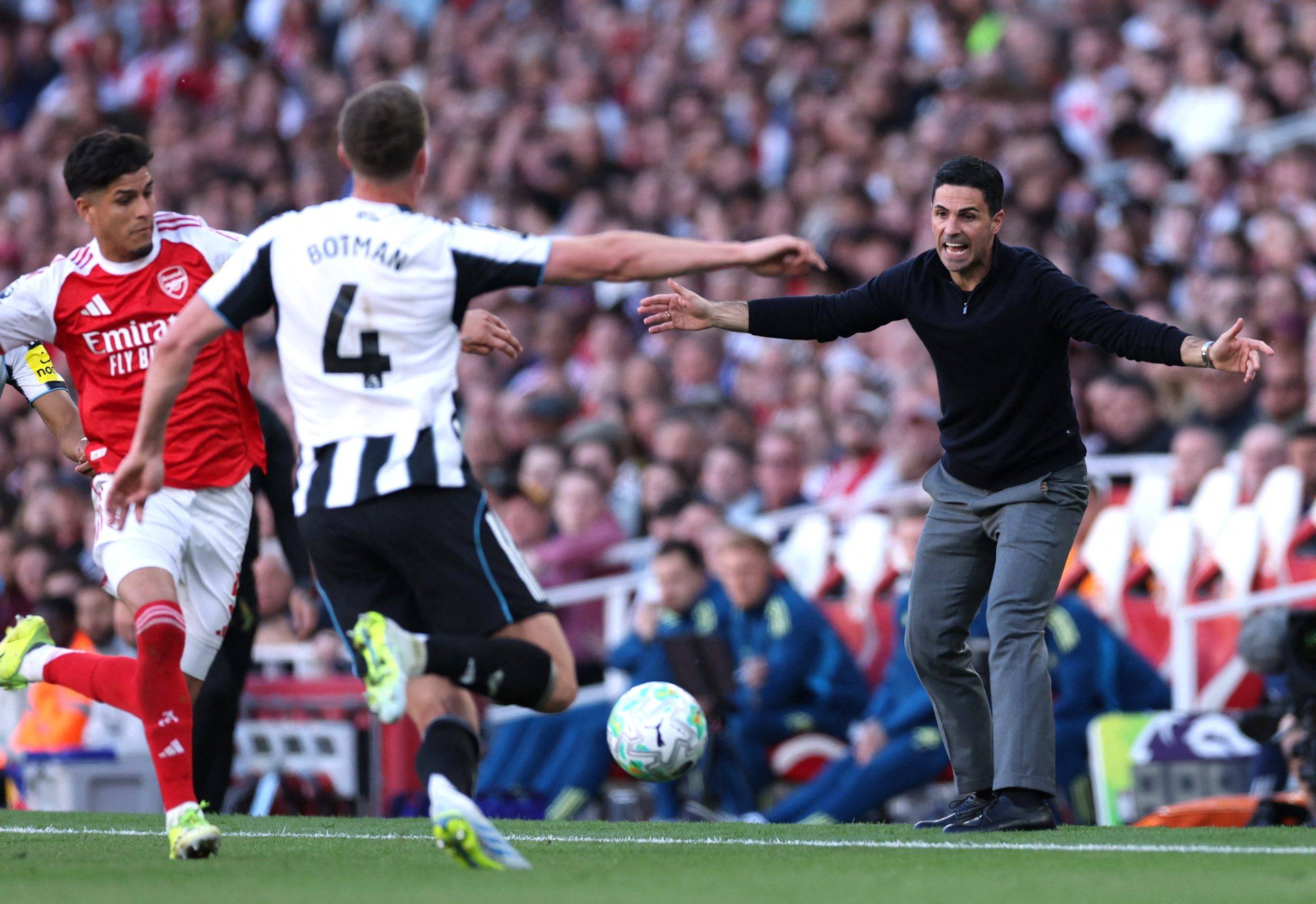 Arsenal vs Newcastle por la fecha 34 de la Premier League del 2026.