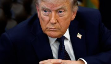 Trump cancela el viaje de sus enviados a Pakistán después de que el negociador iraní abandonase el país