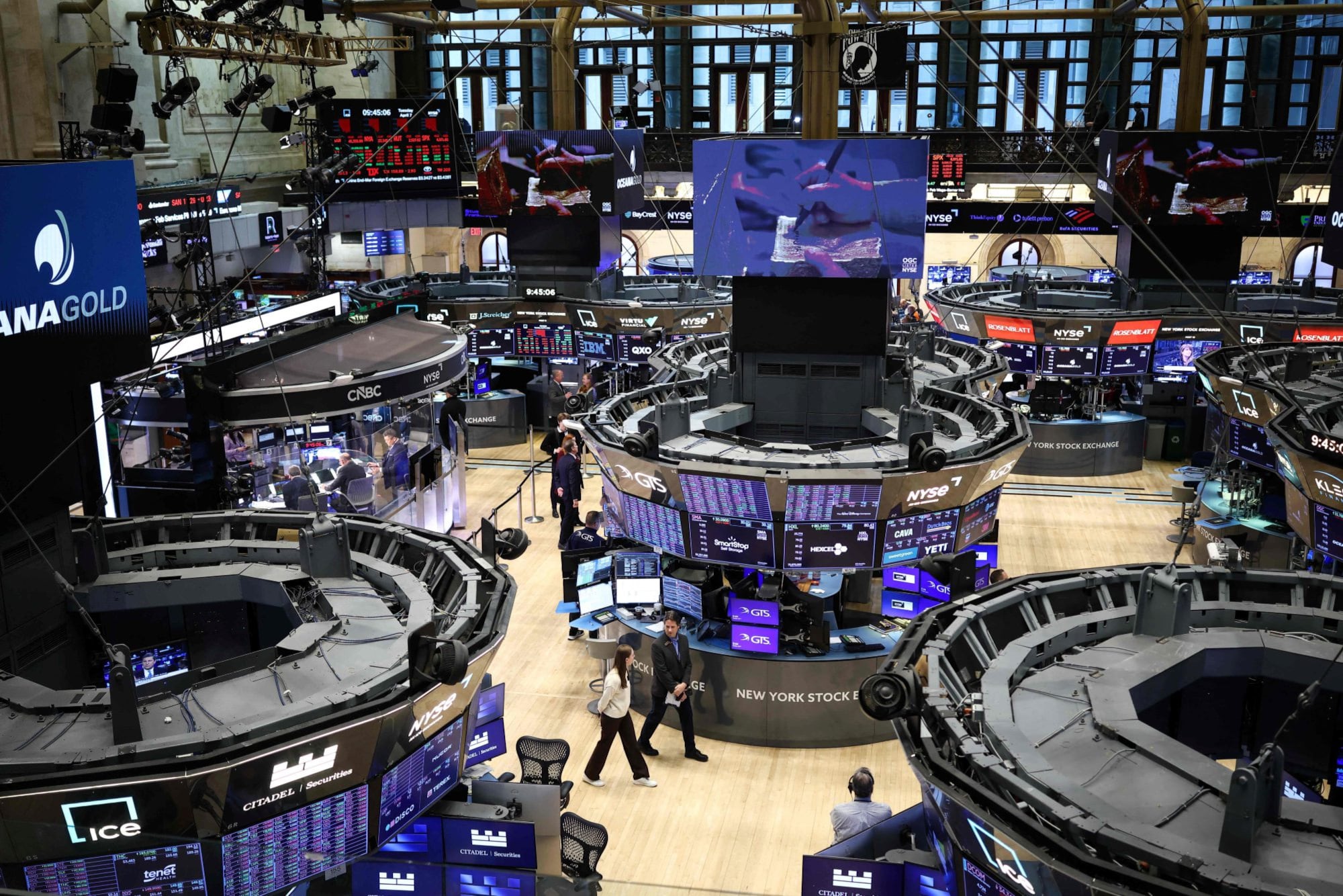  las bolsas asiáticas subieron y el petróleo bajó por el alto el fuego con Irán