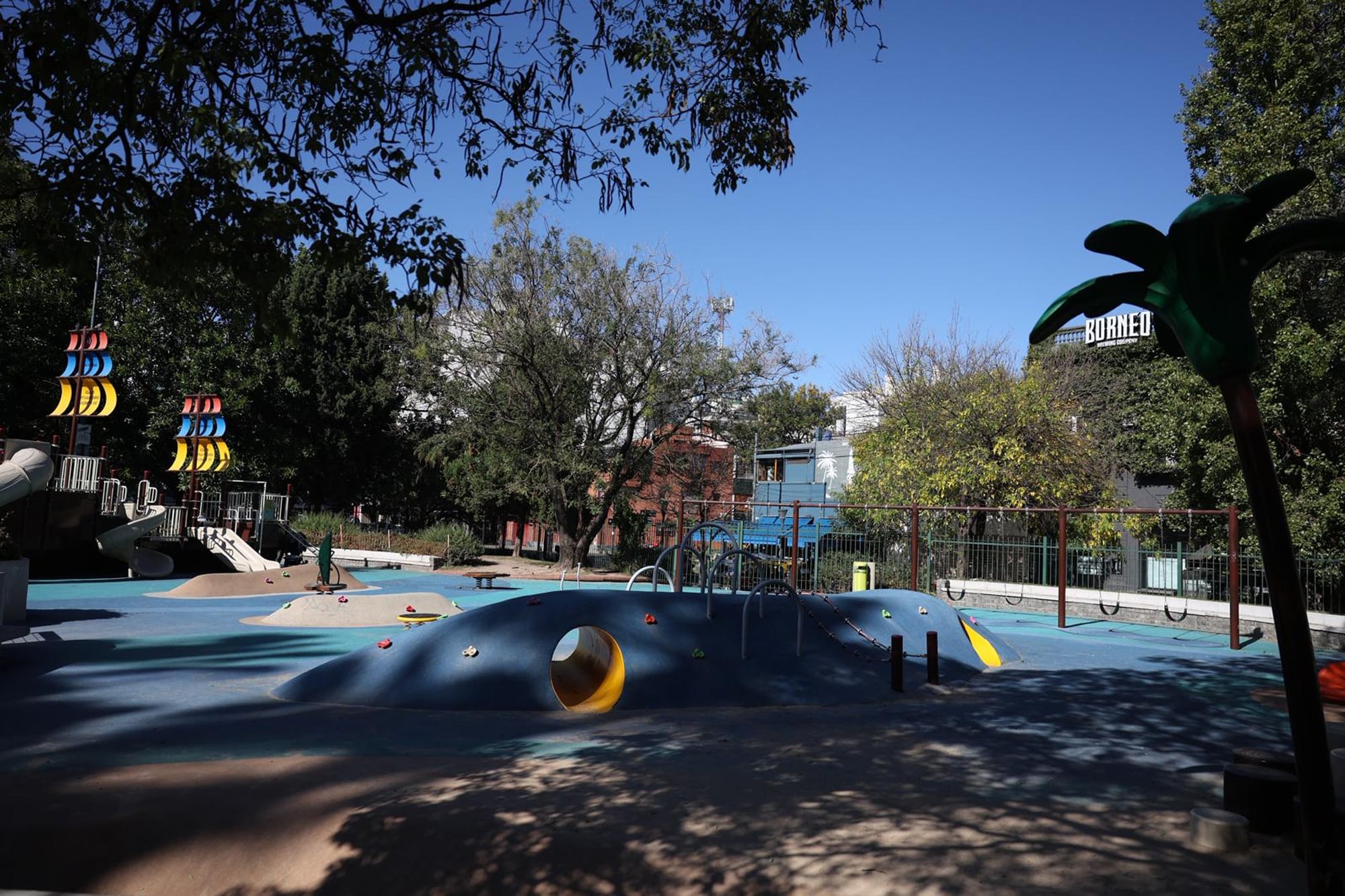 Malestar de los vecinos de Palermo por la construcción de una cochera subterránea en plaza Armenia.