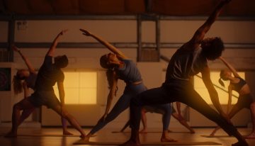 Nació en Bariloche, a los 18 viajó a Buenos Aires, terminó en Dinamarca y relata su traumática experiencia con el gurú de yoga buscado por Interpol