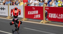 Los robots chinos pulverizan registros y arrasan a los humanos en el medio maratón de Pekín
