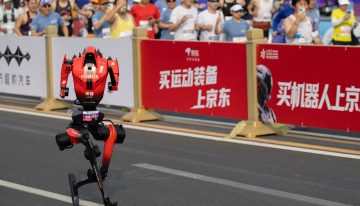 Los robots chinos pulverizan registros y arrasan a los humanos en el medio maratón de Pekín