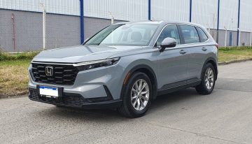 Una automotriz baja el precio de tres de sus autos, congela el resto y los vende en cuotas y a tasa 0