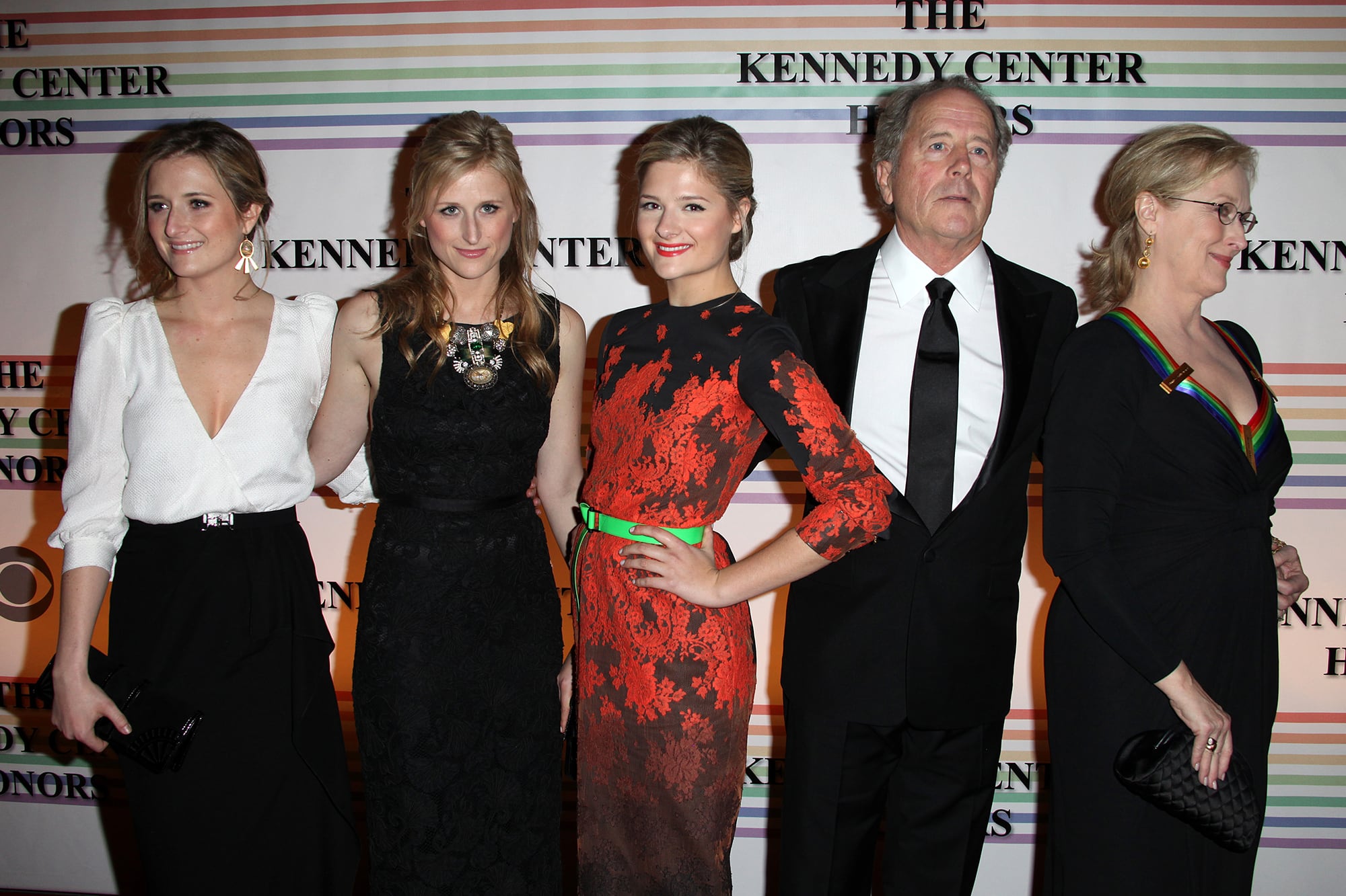 Grace Gummer junto a sus hermanas, las también actrices Mamie y Louisa Gummer, y sus padres Don Gummer y Meryl Streep 