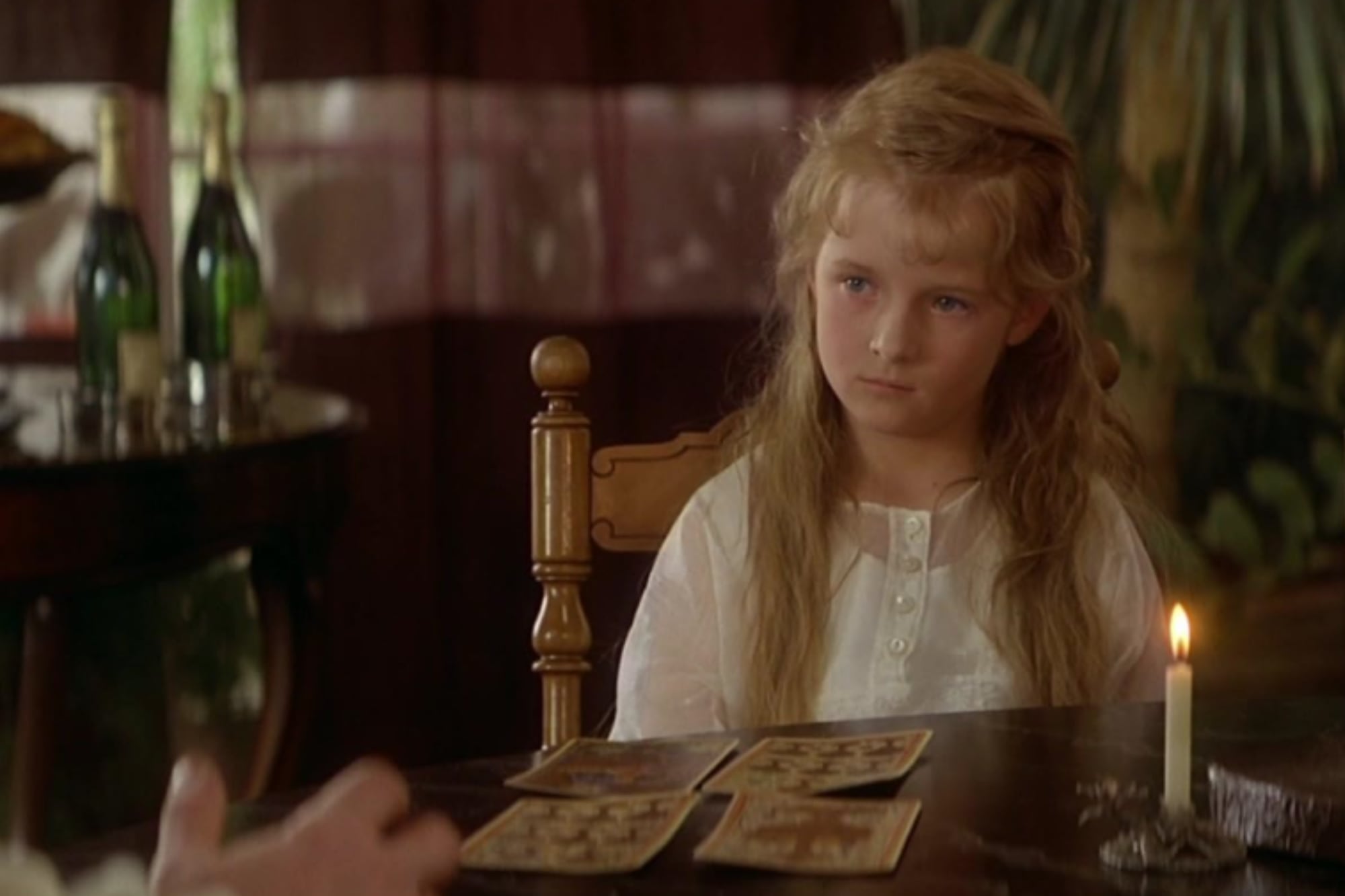 Gummer debutó como actriz en La casa de los espíritus (The House of the Spirits), donde intrpretó a la versión infantil del personaje de su madre