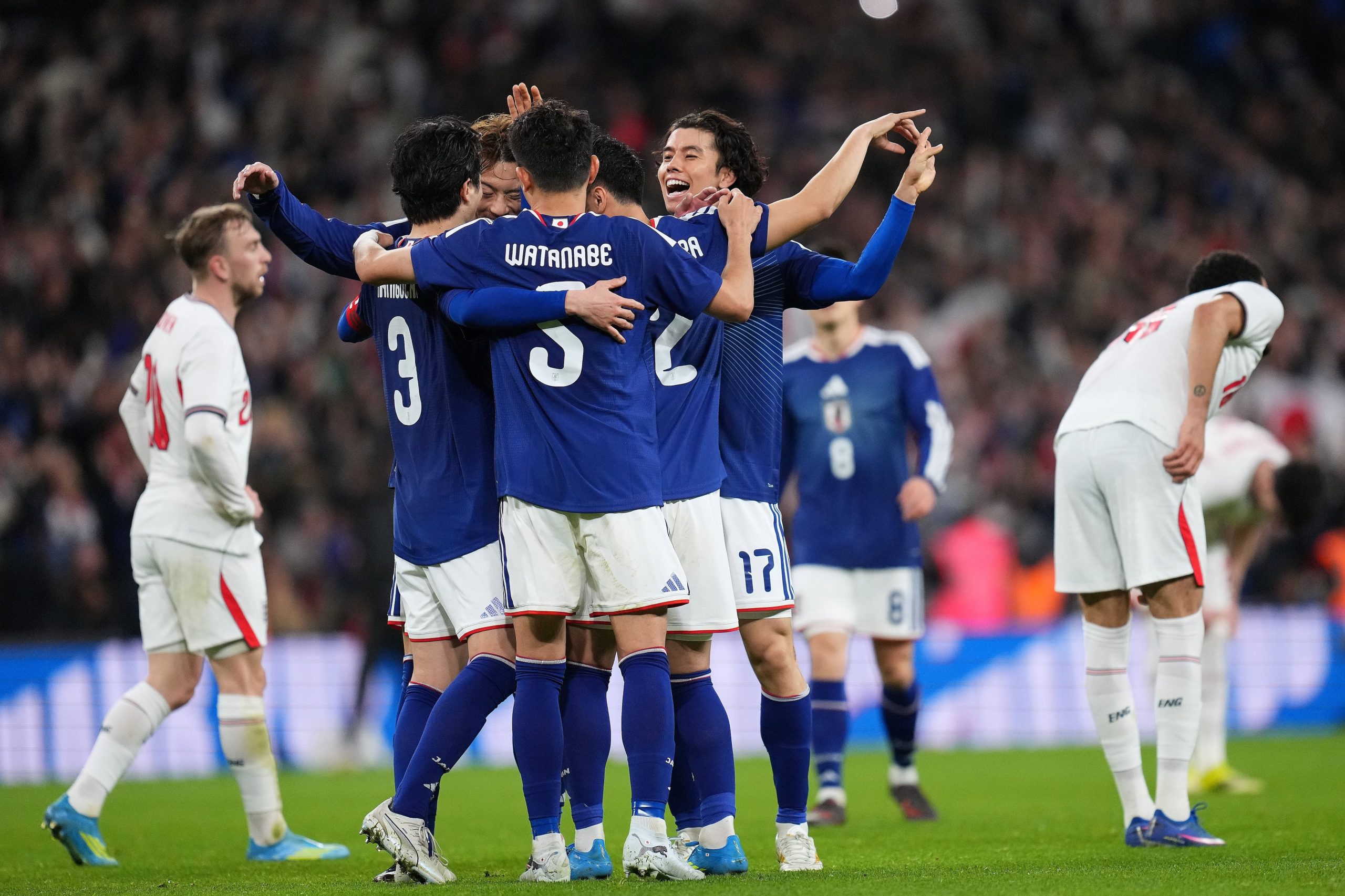 Japón ganó 1-0 ante Islandia