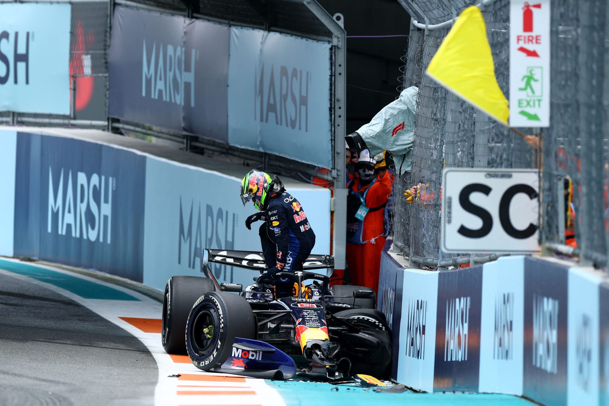 El piloto francés de Red Bull, Isack Hadjar, chocó durante el Gran Premio de Miami y quedó fuera de la competencia