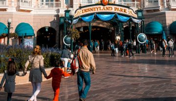 Reconocimiento facial en Disney: la regla poco conocida que beneficia a turistas que no quieran ser escaneados