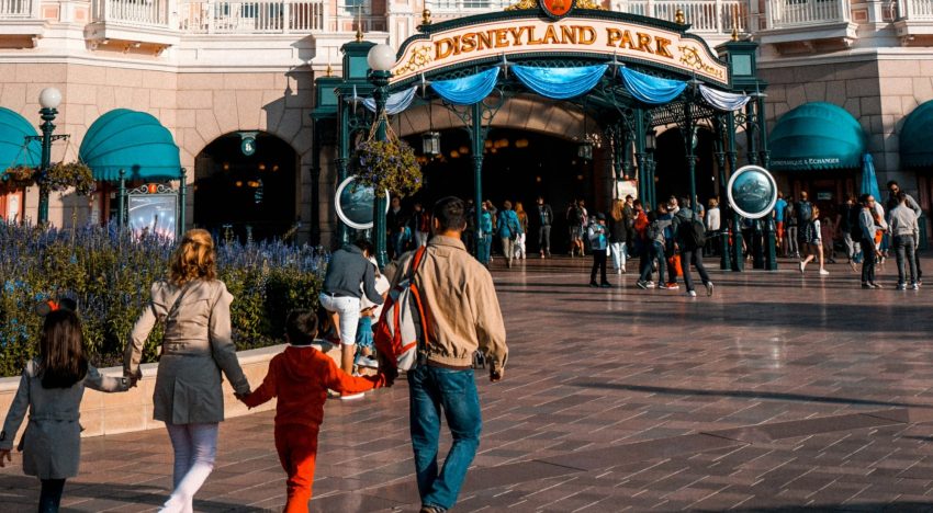Reconocimiento facial en Disney: la regla poco conocida que beneficia a turistas que no quieran ser escaneados