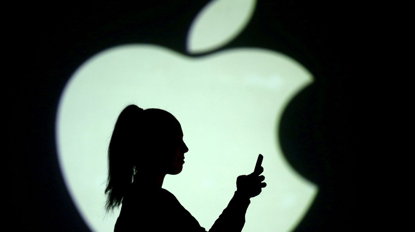 Apple aún no lanzó un iPhone con pantalla plegable: su principal competidor, Samsung, debutó en ese segmento en el 2019. (Foto: Reuters/Dado Ruvic)